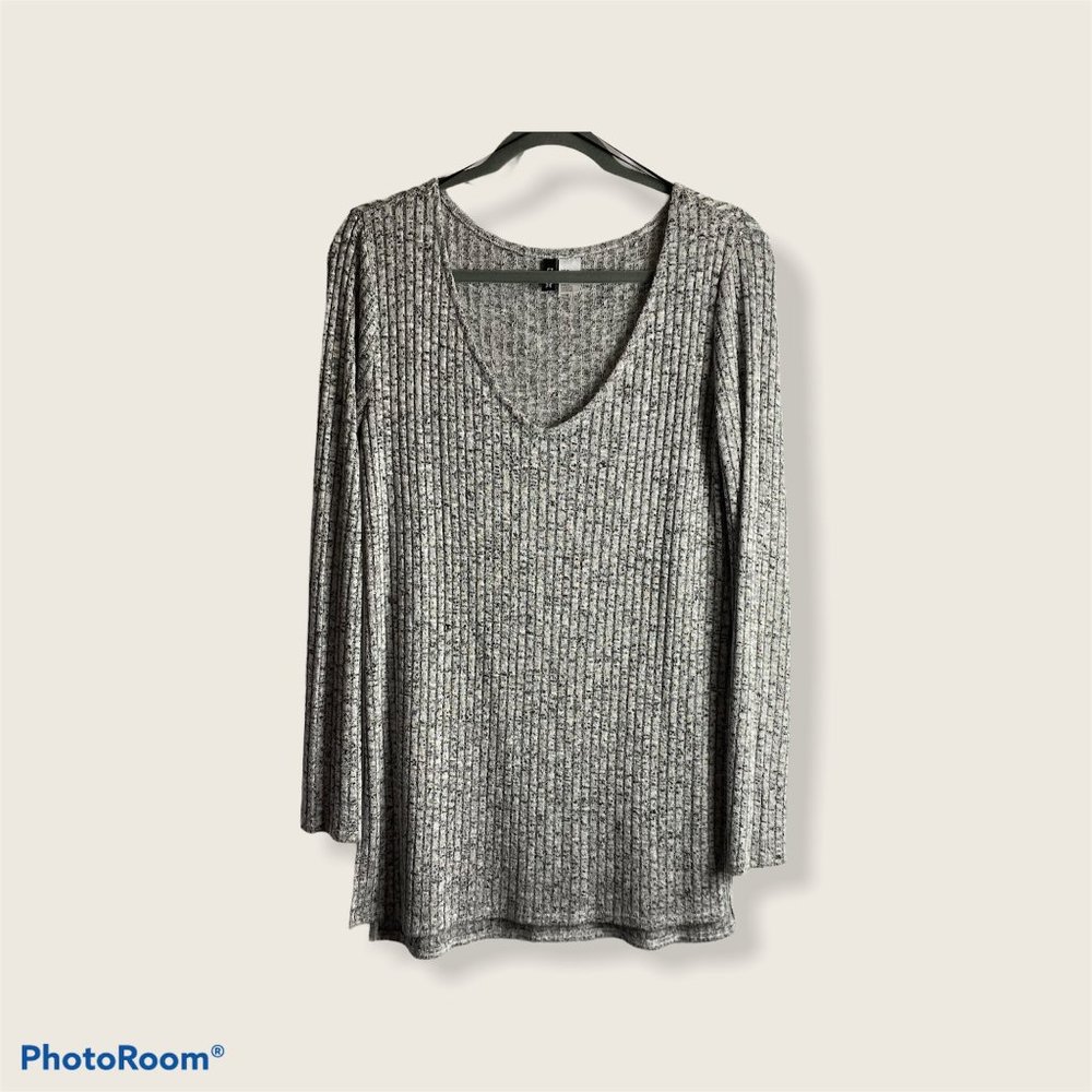 H&M Divided Women's Med Long Sleeve V-Neck Sweater